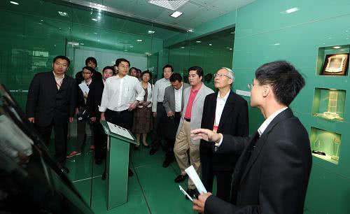 东莞院士年会 智汇湾区，教育咨询助力城市转型升级新篇章